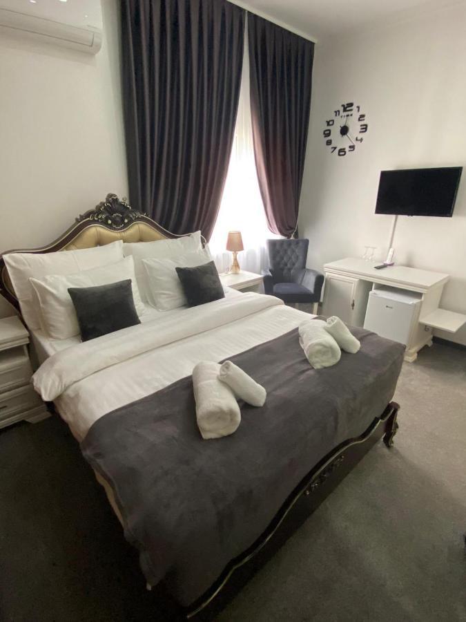 Hotel Palace Velika Kladusa Ngoại thất bức ảnh