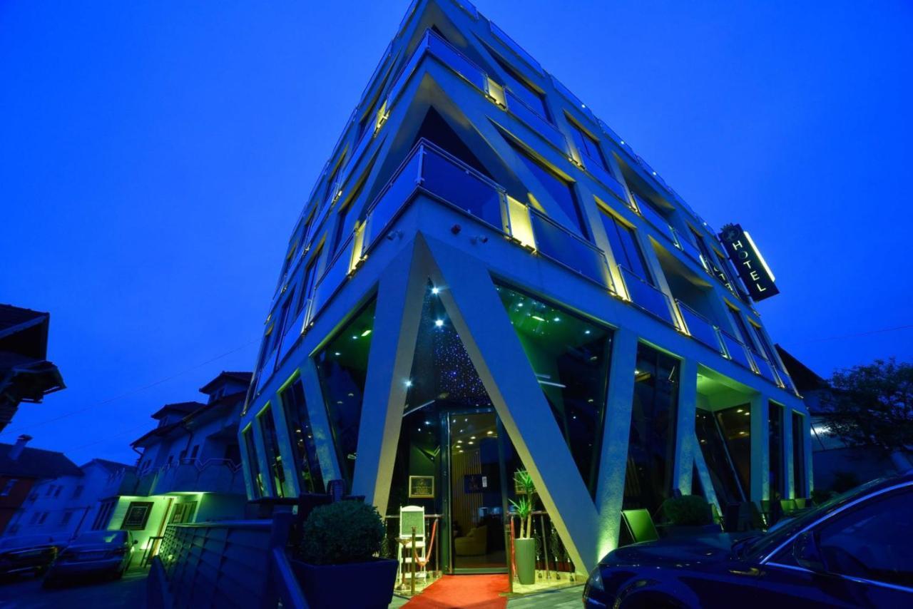 Hotel Palace Velika Kladusa Ngoại thất bức ảnh